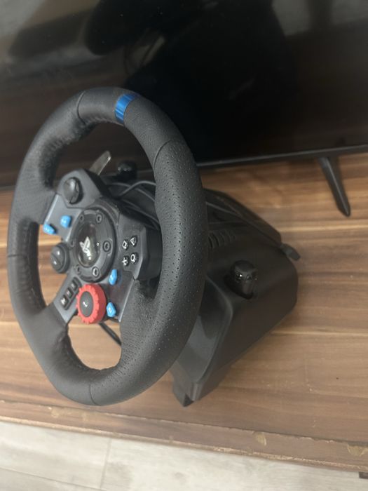 Продам игровой руль Logitech G29