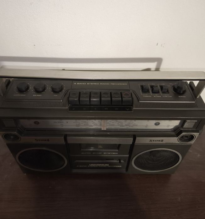 Радио касетофон Universum