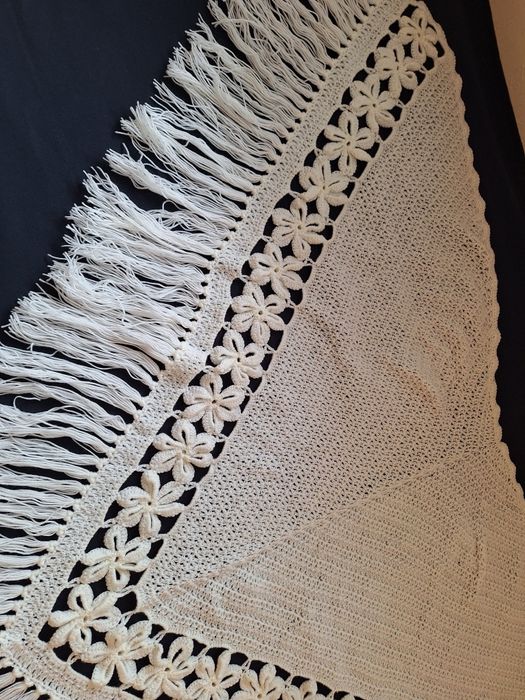 Ръчно плетен шал