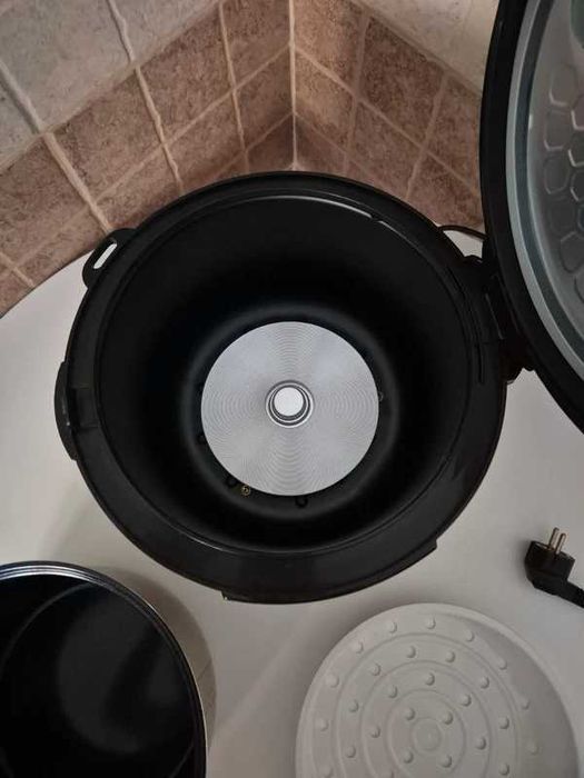 Multicooker Redmond RMC-M22