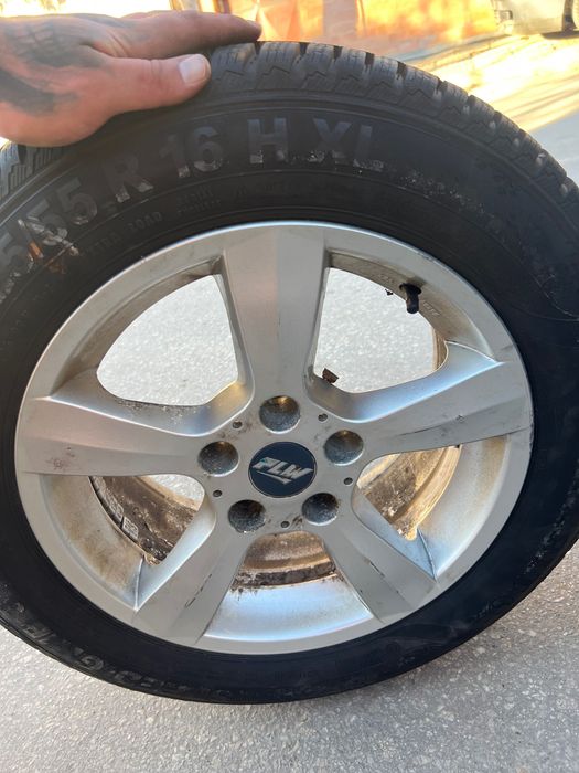 Продавам джанти с гуми r16