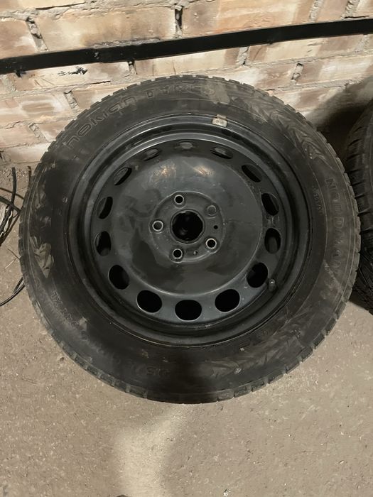 205/55/R15 зимняя резина с дисками.