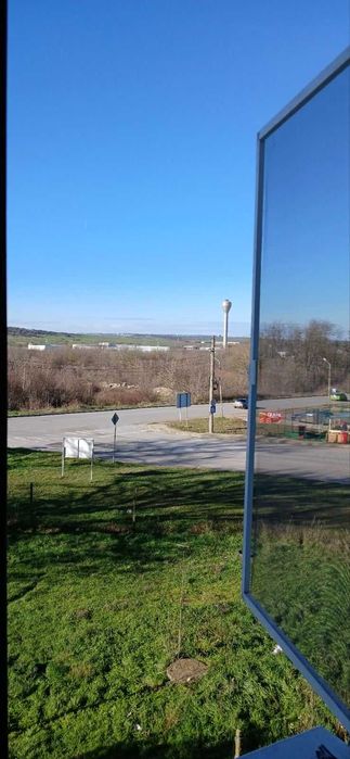 Продавам едностаен апартамент кв."Пинета" ул.Калиакра