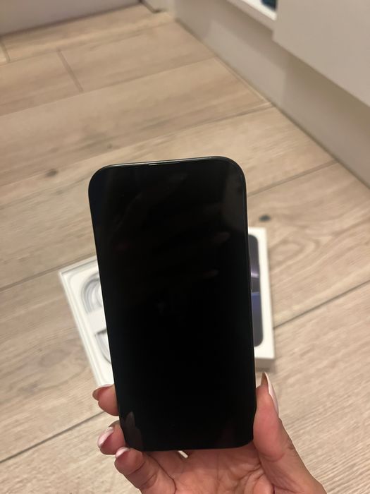 НОВ! iPhone 16 pro , черен 128 GB