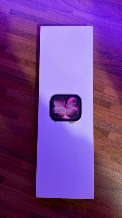 Apple Watch Чисто Нов!