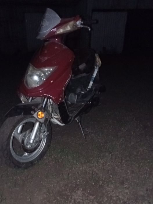 Продам скутор 80куб