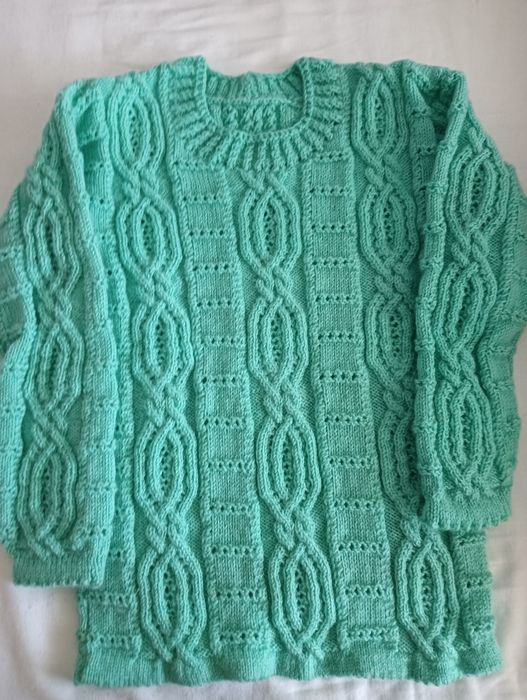 Дамска блуза, ръчно изплетена