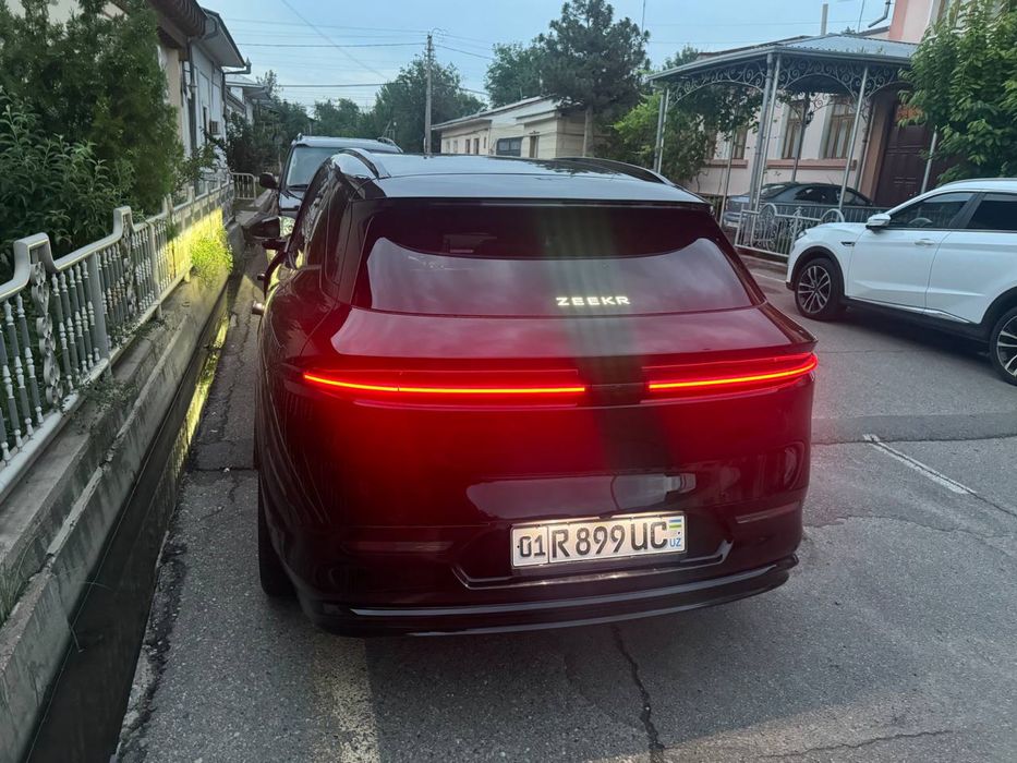 ZEEKR 7X Full Option 2024, 6000 км, как новый