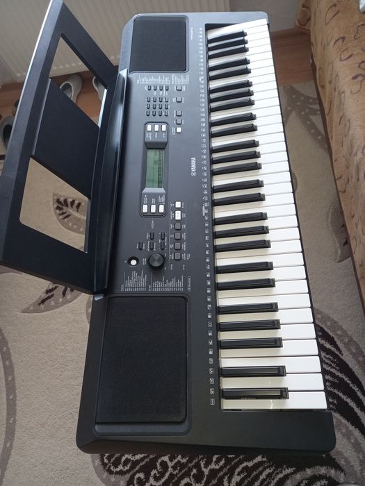 Orga yamaha psr e373