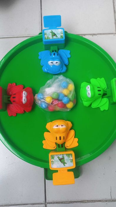 Продавам детски играчки