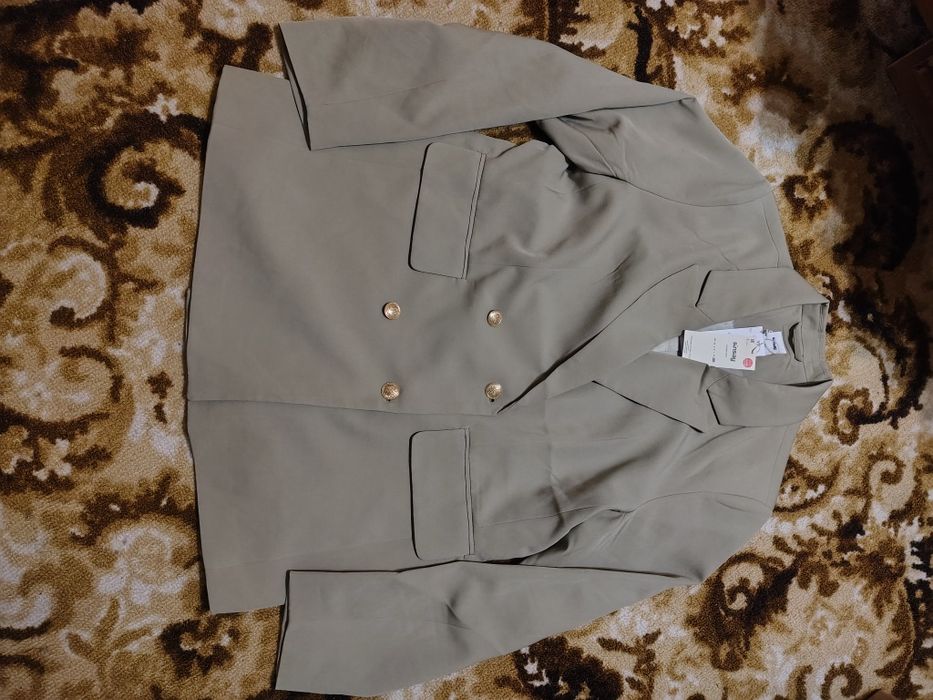 Костюм от две части