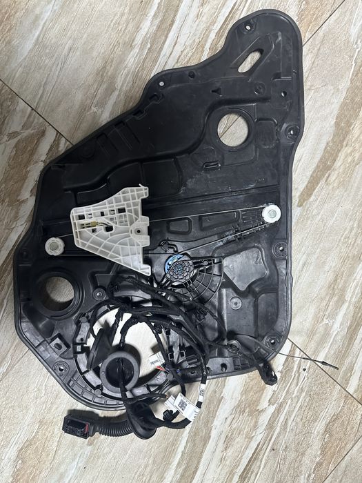 Kia K5 стеклоподъемник