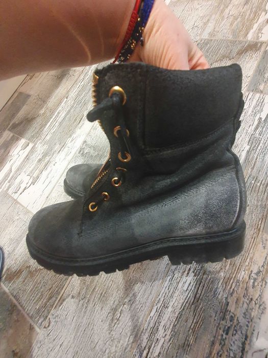 Уникални Боти от велур