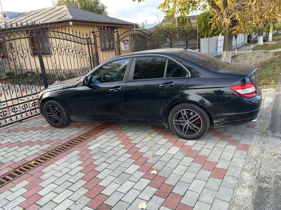Mercedes C 220 an 2007 cp 170