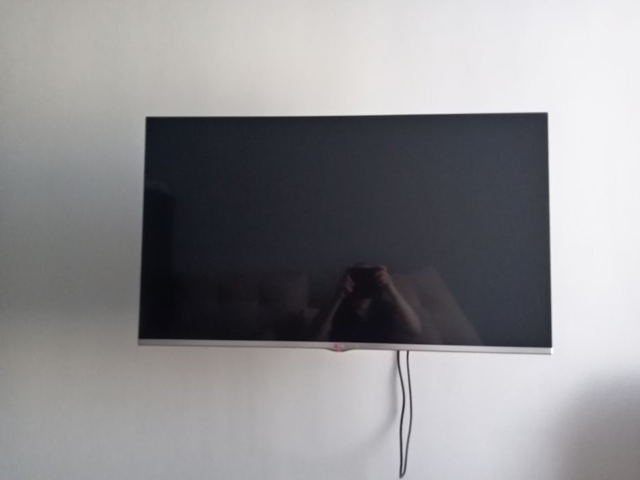 Продам телевизор LG