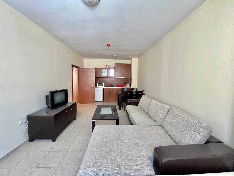 Дава се под наем Двустаен апартамент в к.к. Слънчев бряг - 52 кв.м за 290 € - Снимка #2