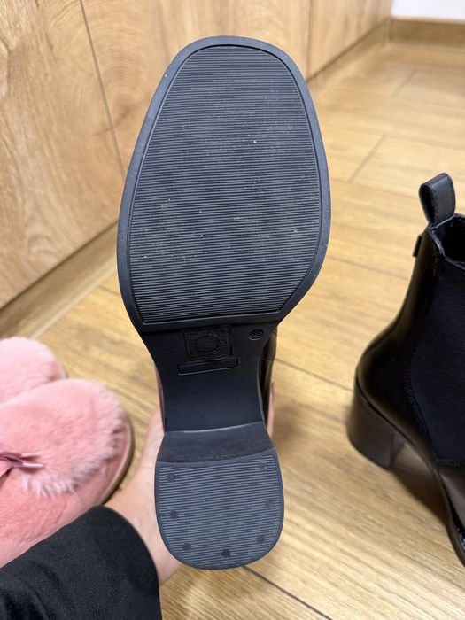 Боти CCC естествена кожа размер 38 нови , 70.00 лв