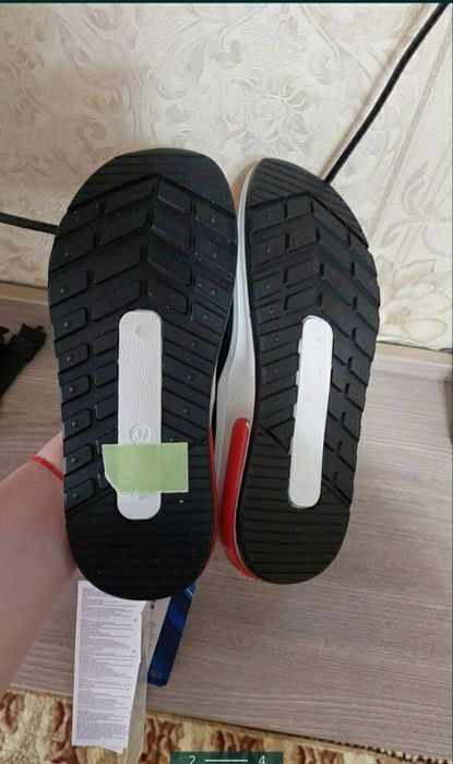 Мужские кроссовки (новые )