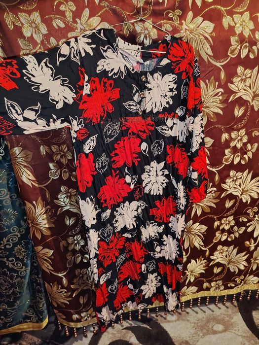 Yangi kiyilmagan koylak penpirlar sotiladi