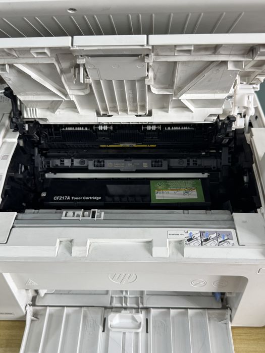 Продам принтер HP laserjet pro MFP M130 nw