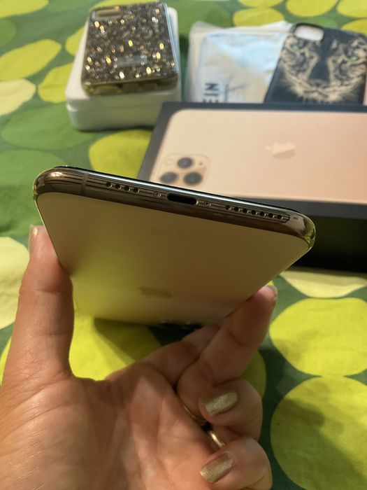 Iphone 11 pro max 64 GB gold