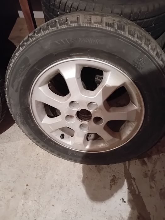 Cauciucuri de vanzare