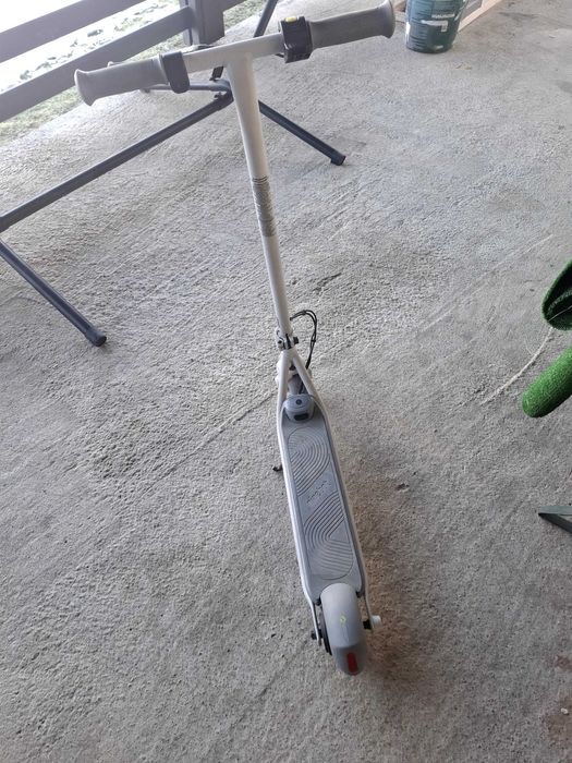 Trotineta electrica copii NINEBOT ZING C10