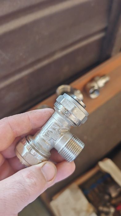 Продам остатки по сантехнике