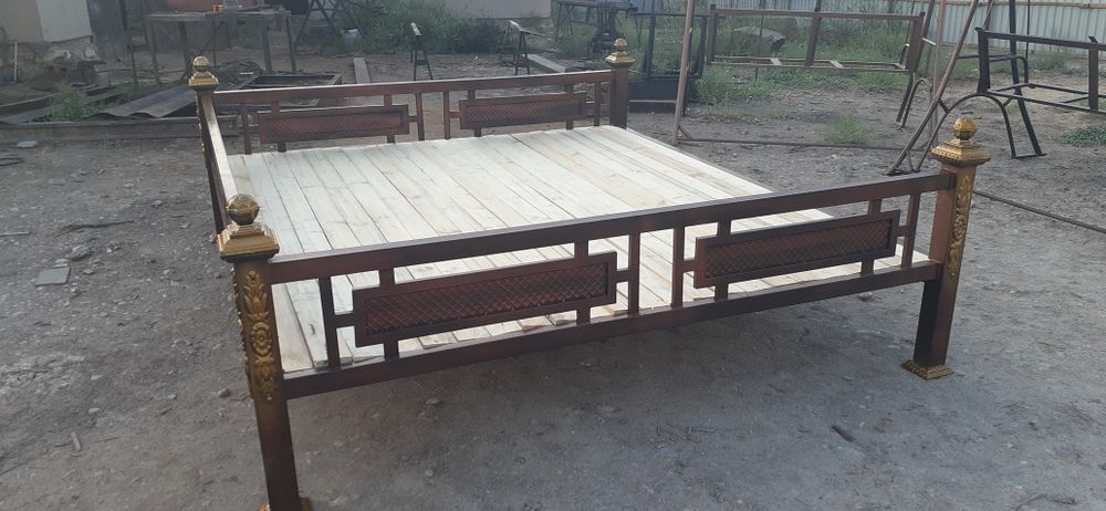 Железный тапчан   .