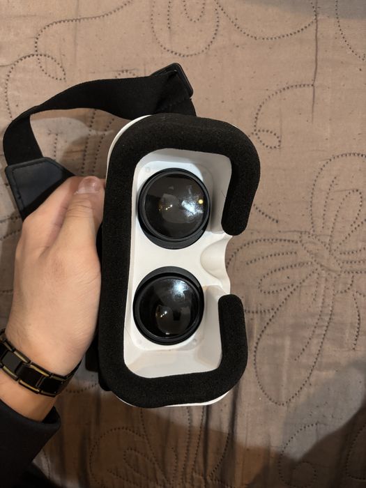 Продам VR очки.