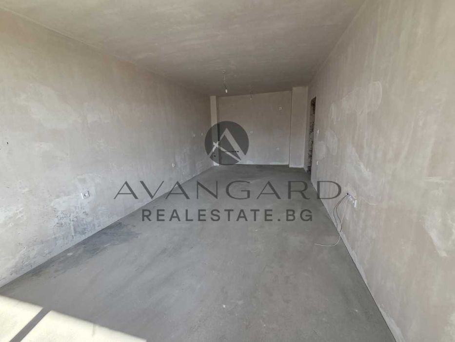 Продава се Тристаен апартамент в Пловдив, Тракия - 93 кв.м за 818 €/кв.м - Снимка #1