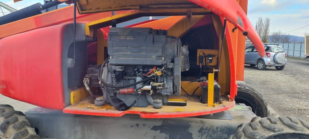 Nacela cu Brat articulat Haulotte de 26m