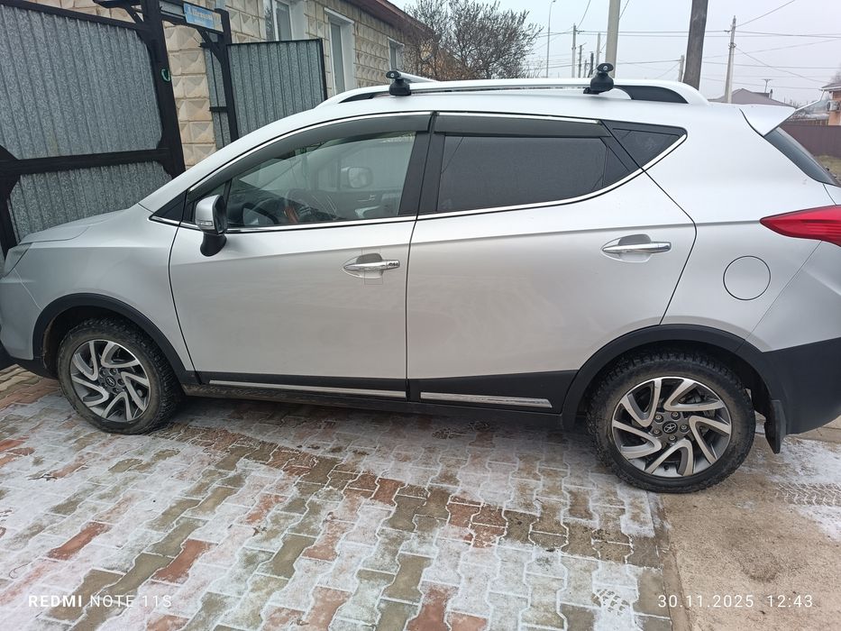 Продам автомобиль jac s3