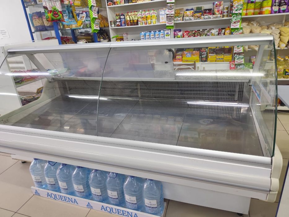Продам холодильниную витрину
