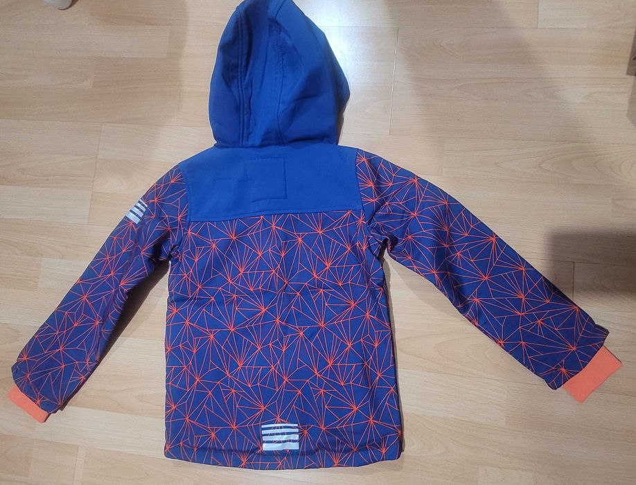 Geaca de vant,captusita cu polar,9 10 ani,140 cm,NOUA CU ETICHETA