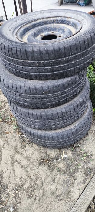 Продам шины 215/65 r16 зима