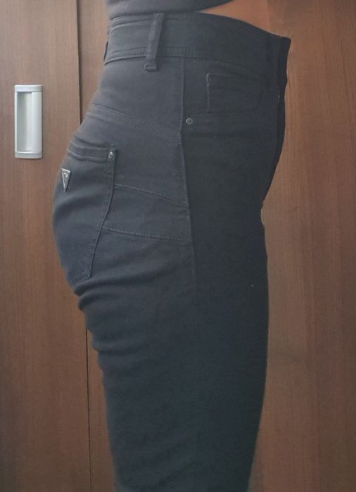 Blugi negrii Guess 28