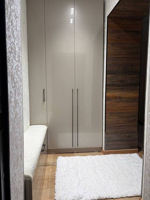 Высокопотолочка Чиланзар 1 КВ 2 комнатная квартира продаётся ,торг