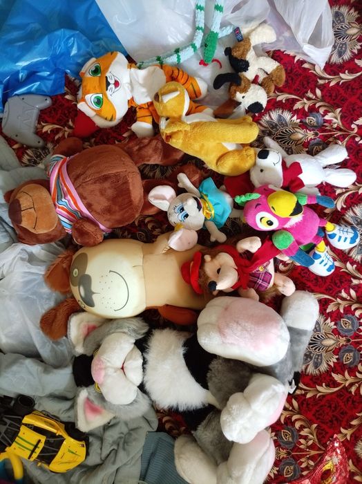 Отдам бесплатно игрушки