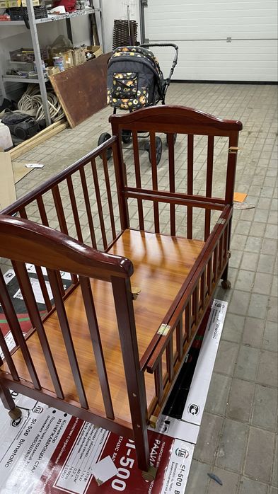 Пролам новую детскую кроватку