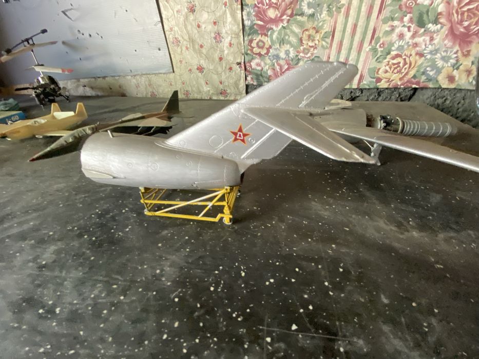 Продам модельки самолетов СССР и ГДР