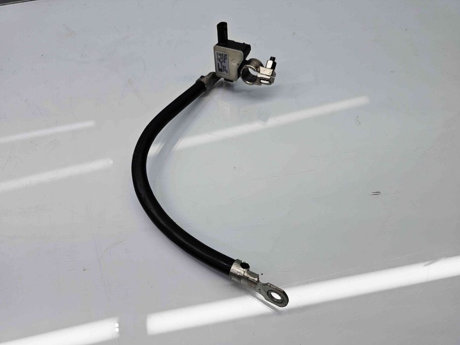 Borna baterie (-)  AUDI A5 (8T3) [Fabr 2007-2015] 8K0915181E