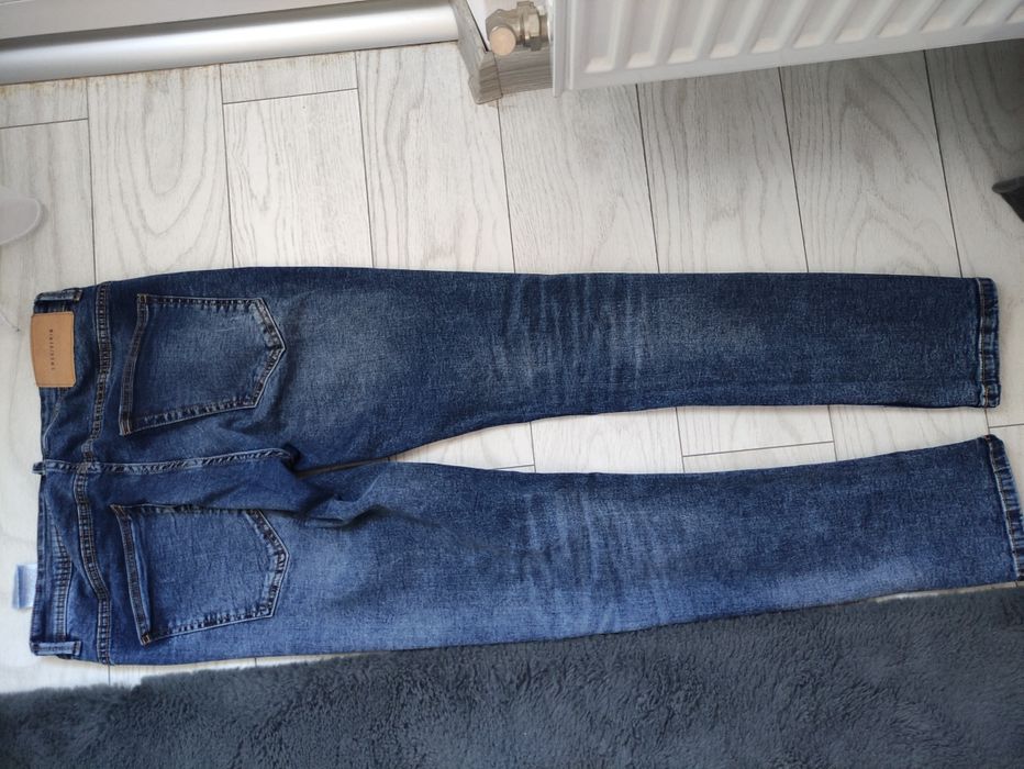 Vând blugi baieti 30/32