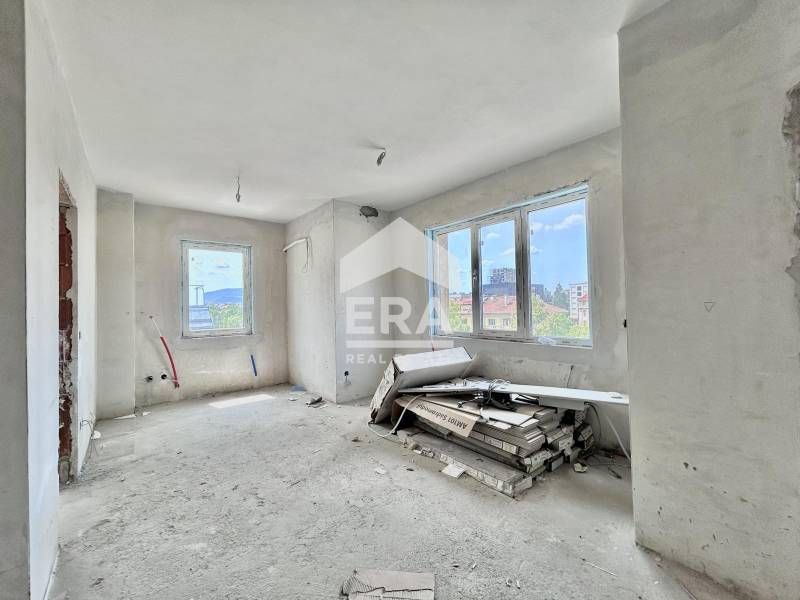 Продава се Двустаен апартамент в София, Красно село - 60 кв.м за 2500 €/кв.м - Снимка #3