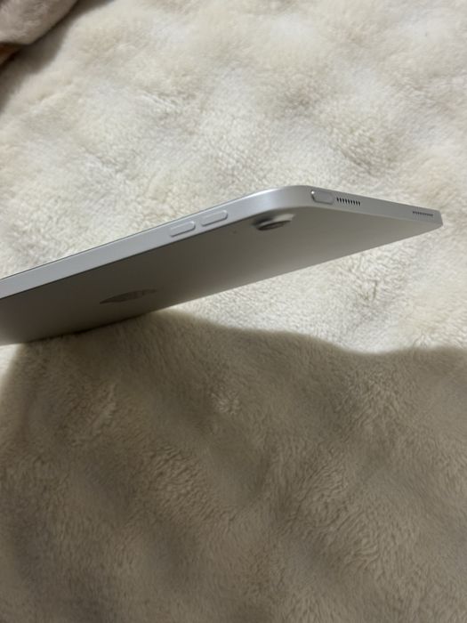 срочно продам айпад А16