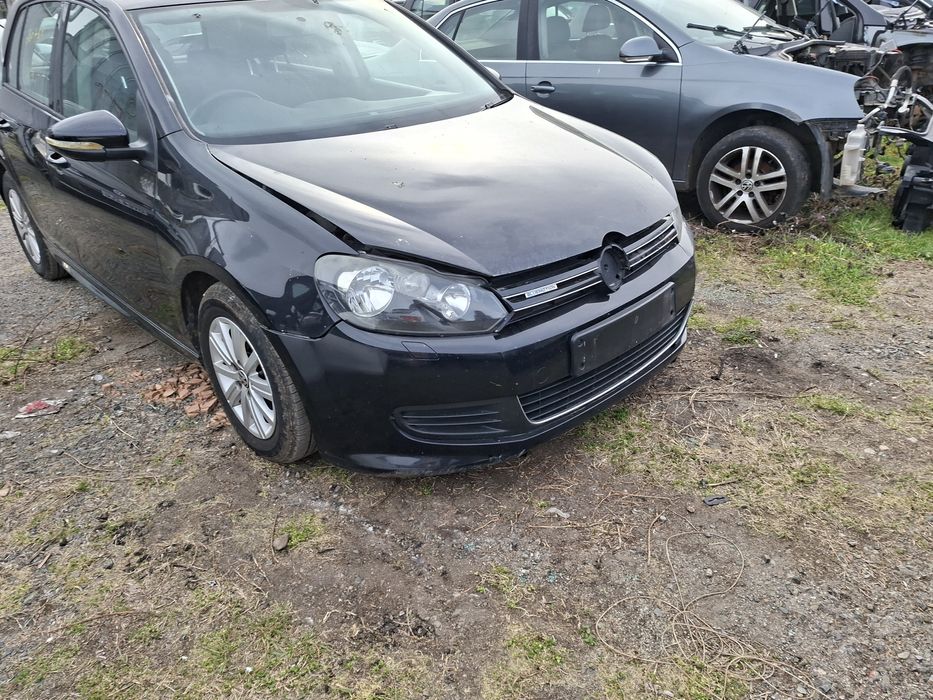 Голф  6 1.6 тди 105 коня 2010 година