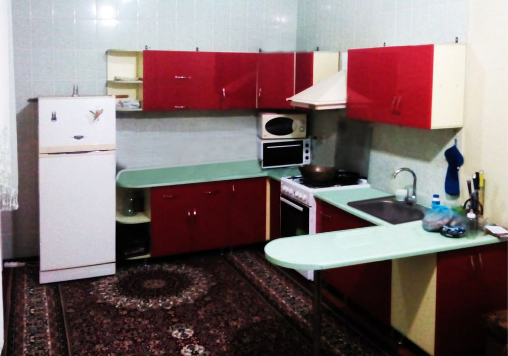 Продаётся дом около 8-роддом. Нарх Ер хисобида куйилган