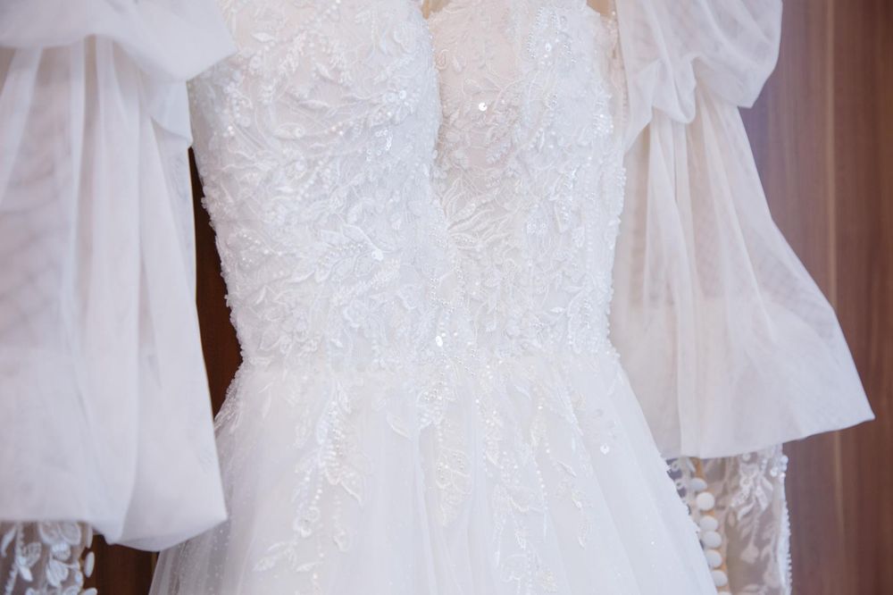 Rochie mireasă, purtată o dată