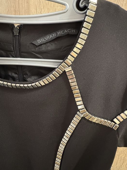 Silvian Heach къса черна рокля