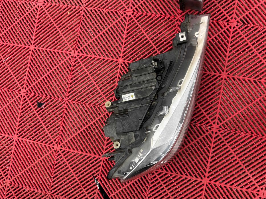 Set Faruri Bixenon Adaptive BMW Seria 3 F30 - Complete - Masina personala